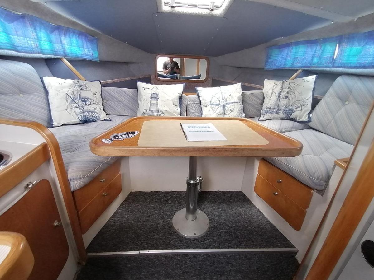 Sejour Insolite Sur Un Yacht. Bateau Hotel A Quai. لا روشيل المظهر الخارجي الصورة